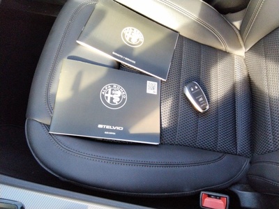 Alfa Romeo Stelvio 2.2 Diesel Sprint AWD 140 kW (190 CV) 15 Alfa Romeo Stelvio 2.2 Diesel Sprint AWD 140 kW (190 CV) 15