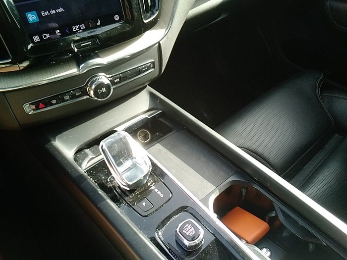 Volvo XC60 T6 Recharge Inscription AWD Auto 257 kW (350 CV) Vehículo usado en Madrid Volvo XC60 T6 Recharge Inscription AWD Auto 257 kW (350 CV) Vehículo usado en Madrid