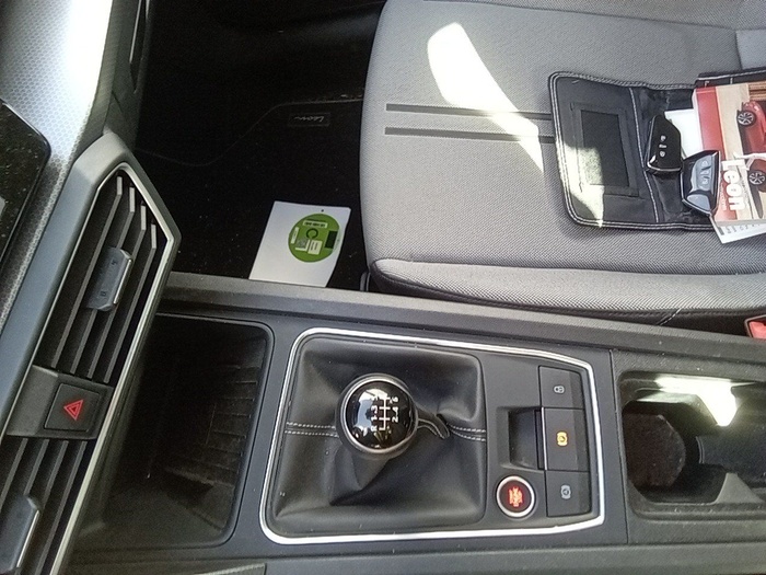 SEAT León 2.0 TDI S&S Style XL 85 kW (115 CV) Vehículo usado en Madrid SEAT León 2.0 TDI S&S Style XL 85 kW (115 CV) Vehículo usado en Madrid