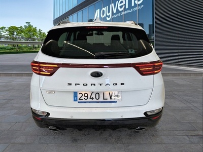 Kia Sportage 1.6 MHEV Black Edition 100 kW (136 CV) 12 Kia Sportage 1.6 MHEV Black Edition 100 kW (136 CV) 12