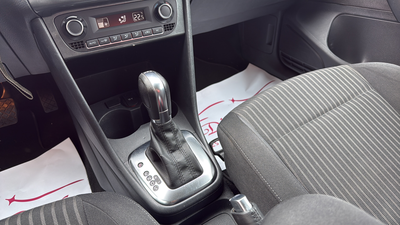 Volkswagen Polo Sport by R-Line 1.6 TDI 66 kW (90 CV) DSG 17 Volkswagen Polo Sport by R-Line 1.6 TDI 66 kW (90 CV) DSG 17