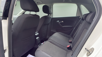 Volkswagen Polo Sport by R-Line 1.6 TDI 66 kW (90 CV) DSG 14 Volkswagen Polo Sport by R-Line 1.6 TDI 66 kW (90 CV) DSG 14