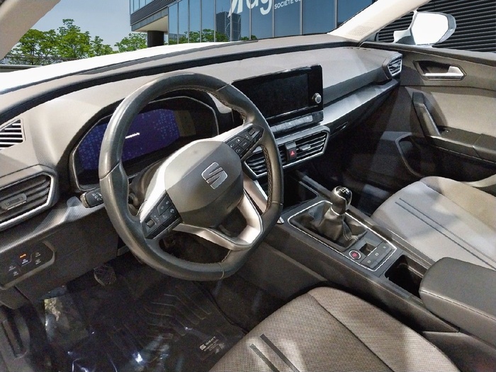 SEAT León 2.0 TDI S&S Style XL 85 kW (115 CV) Vehículo usado en Madrid SEAT León 2.0 TDI S&S Style XL 85 kW (115 CV) Vehículo usado en Madrid