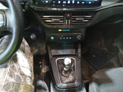 Ford Focus 1.0 Ecoboost MHEV ST-Line 92 kW (125 CV) 12 Ford Focus 1.0 Ecoboost MHEV ST-Line 92 kW (125 CV) 12