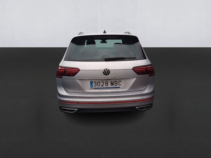 Volkswagen Tiguan R-Line 2.0 TDI 110 kW (150 CV) DSG Vehículo usado en Madrid Volkswagen Tiguan R-Line 2.0 TDI 110 kW (150 CV) DSG Vehículo usado en Madrid