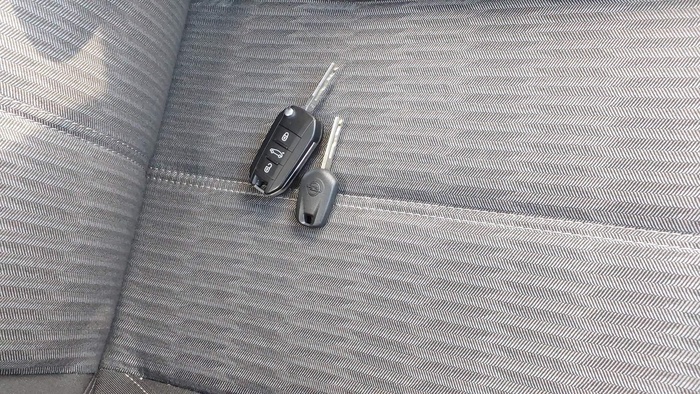 Opel Corsa 1.2 Turbo XHL Edition 74 kW (100 CV) Vehículo usado en Madrid Opel Corsa 1.2 Turbo XHL Edition 74 kW (100 CV) Vehículo usado en Madrid