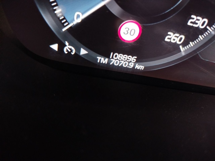 Volvo XC60 T6 Recharge R-Design AWD Auto 250 kW (340 CV) Vehículo usado en Madrid Volvo XC60 T6 Recharge R-Design AWD Auto 250 kW (340 CV) Vehículo usado en Madrid