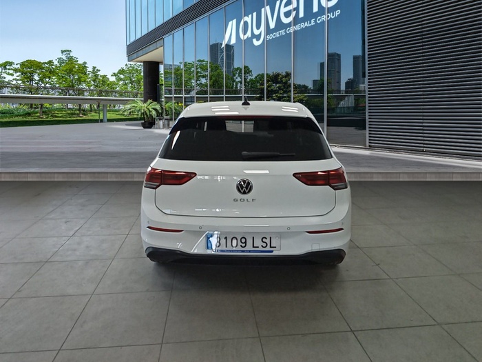 Volkswagen Golf Life 2.0 TDI 85 kW (115 CV) Vehículo usado en Madrid Volkswagen Golf Life 2.0 TDI 85 kW (115 CV) Vehículo usado en Madrid
