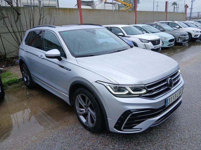Volkswagen Tiguan R-Line 2.0 TDI 110 kW (150 CV) DSG Vehículo usado en Madrid Volkswagen Tiguan R-Line 2.0 TDI 110 kW (150 CV) DSG Vehículo usado en Madrid