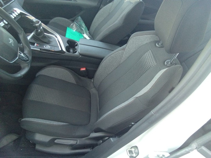 Peugeot 3008 BlueHDi 130 S&S Active Pack 96 kW (130 CV) Vehículo usado en Madrid Peugeot 3008 BlueHDi 130 S&S Active Pack 96 kW (130 CV) Vehículo usado en Madrid