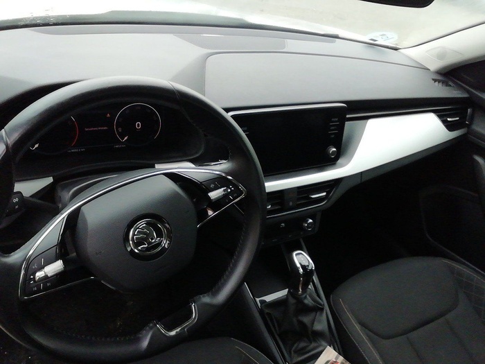 Skoda Kamiq 1.0 TSI Emotion DSG 81 kW (110 CV) Vehículo usado en Madrid Skoda Kamiq 1.0 TSI Emotion DSG 81 kW (110 CV) Vehículo usado en Madrid