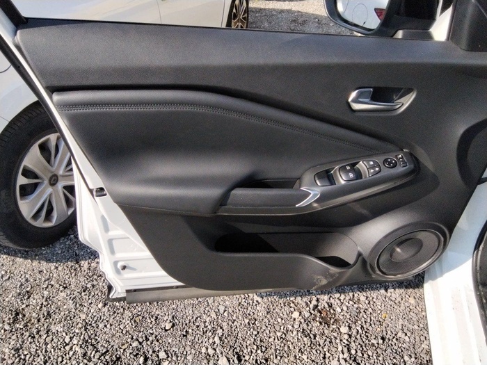 Nissan Juke 1.6 Hybrid N-Connecta Auto 105 kW (143 CV) Vehículo usado en Madrid Nissan Juke 1.6 Hybrid N-Connecta Auto 105 kW (143 CV) Vehículo usado en Madrid