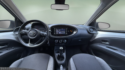 Toyota Aygo X Cross 1.0 VVT-I Play 53 kW (72 CV) 11 Toyota Aygo X Cross 1.0 VVT-I Play 53 kW (72 CV) 11