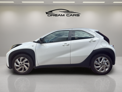 Toyota Aygo X Cross 1.0 VVT-I Play 53 kW (72 CV) 7 Toyota Aygo X Cross 1.0 VVT-I Play 53 kW (72 CV) 7