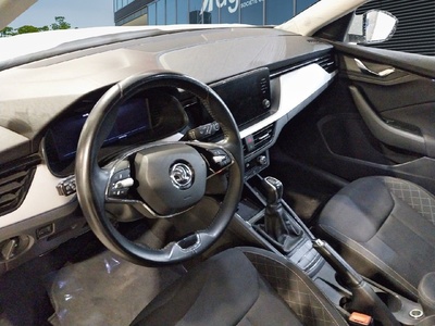 Skoda Kamiq 1.0 TSI Ambition DSG 81 kW (110 CV) 7 Skoda Kamiq 1.0 TSI Ambition DSG 81 kW (110 CV) 7