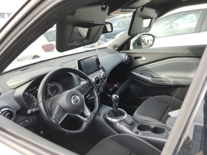 Nissan Juke DIG-T N-Connecta 4x2 84 kW (114 CV) Vehículo usado en Madrid Nissan Juke DIG-T N-Connecta 4x2 84 kW (114 CV) Vehículo usado en Madrid