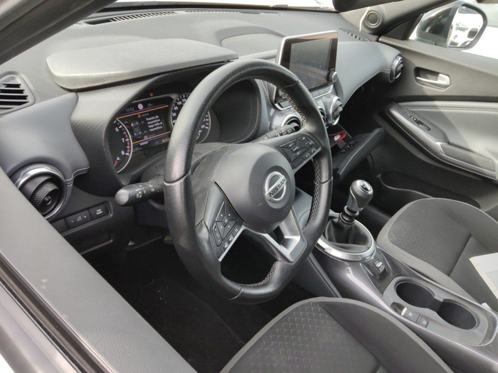 Nissan Juke DIG-T N-Connecta 4x2 84 kW (114 CV) Vehículo usado en Madrid Nissan Juke DIG-T N-Connecta 4x2 84 kW (114 CV) Vehículo usado en Madrid