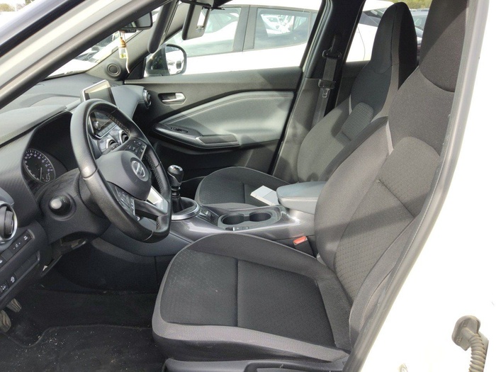 Nissan Juke DIG-T N-Connecta 4x2 84 kW (114 CV) Vehículo usado en Madrid Nissan Juke DIG-T N-Connecta 4x2 84 kW (114 CV) Vehículo usado en Madrid