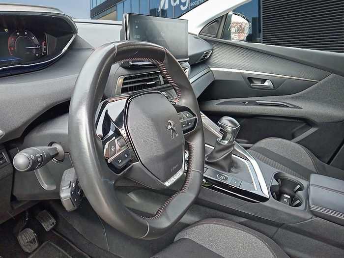 Peugeot 3008 BlueHDi 130 S&S Active Pack 96 kW (130 CV) Vehículo usado en Madrid Peugeot 3008 BlueHDi 130 S&S Active Pack 96 kW (130 CV) Vehículo usado en Madrid