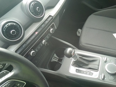 Audi Q2 Advanced 30 TDI 85 kW (116 CV) S tronic 10 Audi Q2 Advanced 30 TDI 85 kW (116 CV) S tronic 10