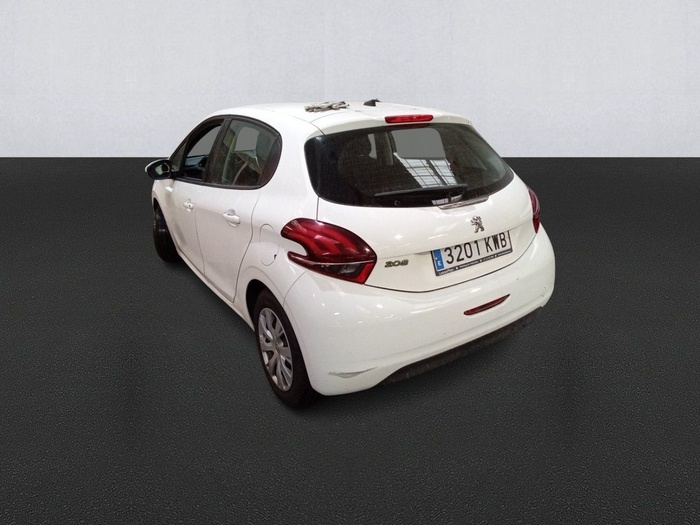 Peugeot 208 BlueHDi 100 Active 73 kW (100 CV) Vehículo usado en Madrid Peugeot 208 BlueHDi 100 Active 73 kW (100 CV) Vehículo usado en Madrid