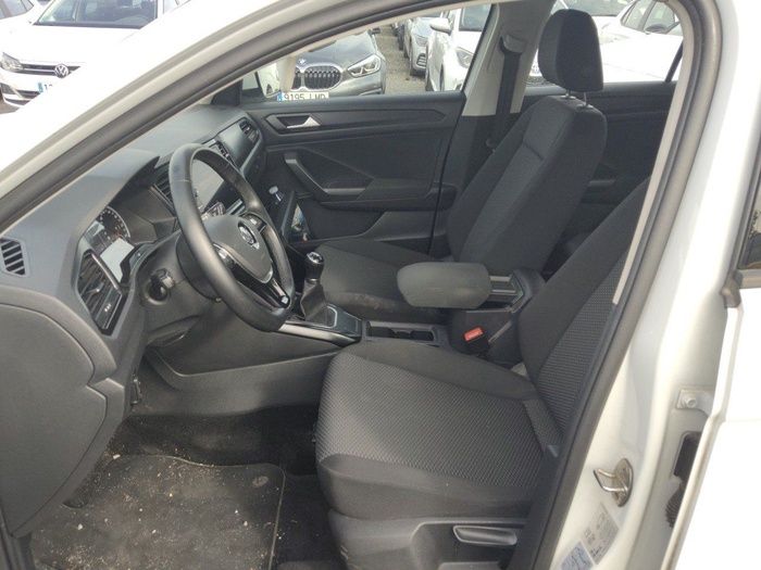 Volkswagen T-Roc Edition 1.6 TDI 85 kW (115 CV) Vehículo usado en Madrid Volkswagen T-Roc Edition 1.6 TDI 85 kW (115 CV) Vehículo usado en Madrid