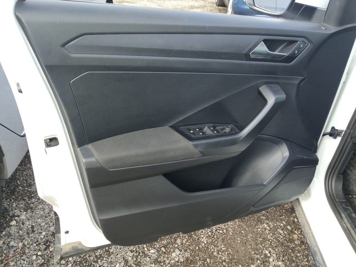 Volkswagen T-Roc Edition 1.6 TDI 85 kW (115 CV) Vehículo usado en Madrid Volkswagen T-Roc Edition 1.6 TDI 85 kW (115 CV) Vehículo usado en Madrid