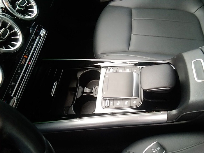 Mercedes-Benz GLA 200 D 110 kW (150 CV) Vehículo usado en Madrid Mercedes-Benz GLA 200 D 110 kW (150 CV) Vehículo usado en Madrid