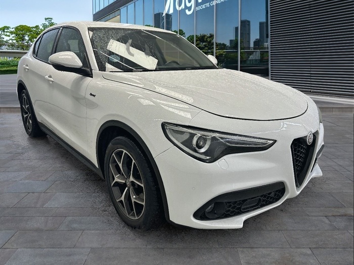 Alfa Romeo Stelvio 2.2 Diesel Sprint RWD 140 kW (190 CV) Vehículo usado en Madrid Alfa Romeo Stelvio 2.2 Diesel Sprint RWD 140 kW (190 CV) Vehículo usado en Madrid