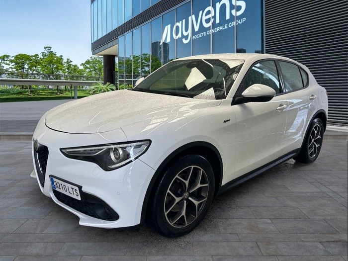 Alfa Romeo Stelvio 2.2 Diesel Sprint RWD 140 kW (190 CV) Vehículo usado en Madrid Alfa Romeo Stelvio 2.2 Diesel Sprint RWD 140 kW (190 CV) Vehículo usado en Madrid