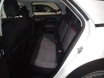 Citroen C4 Cactus BlueHDi 100 S&S C-Series 75 kW (102 CV) 8 Citroen C4 Cactus BlueHDi 100 S&S C-Series 75 kW (102 CV) 8