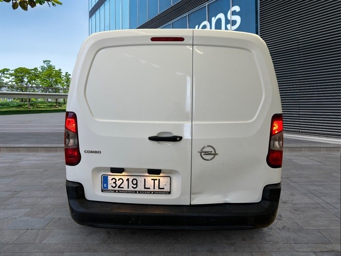 Opel Combo Furgon 1.5 TD Express L H1 75 kW (102 CV) Vehículo usado en Madrid Opel Combo Furgon 1.5 TD Express L H1 75 kW (102 CV) Vehículo usado en Madrid
