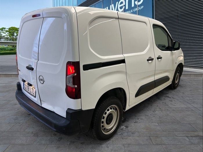 Opel Combo Furgon 1.5 TD Express L H1 75 kW (102 CV) Vehículo usado en Madrid Opel Combo Furgon 1.5 TD Express L H1 75 kW (102 CV) Vehículo usado en Madrid