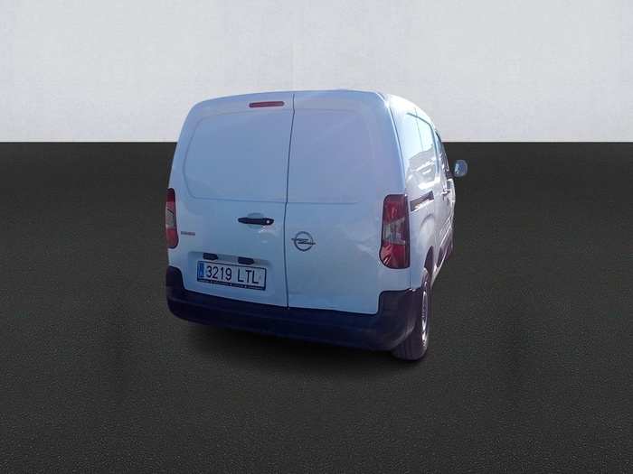 Opel Combo Furgon 1.5 TD Express L H1 75 kW (102 CV) Vehículo usado en Madrid Opel Combo Furgon 1.5 TD Express L H1 75 kW (102 CV) Vehículo usado en Madrid