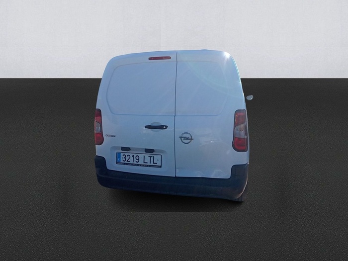 Opel Combo Furgon 1.5 TD Express L H1 75 kW (102 CV) Vehículo usado en Madrid Opel Combo Furgon 1.5 TD Express L H1 75 kW (102 CV) Vehículo usado en Madrid