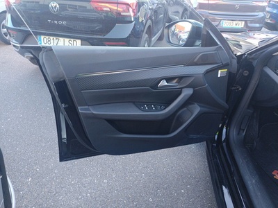 Peugeot 508 BlueHDi 130 S&S Active Pack EAT8 96 kW (130 CV) 13 Peugeot 508 BlueHDi 130 S&S Active Pack EAT8 96 kW (130 CV) 13