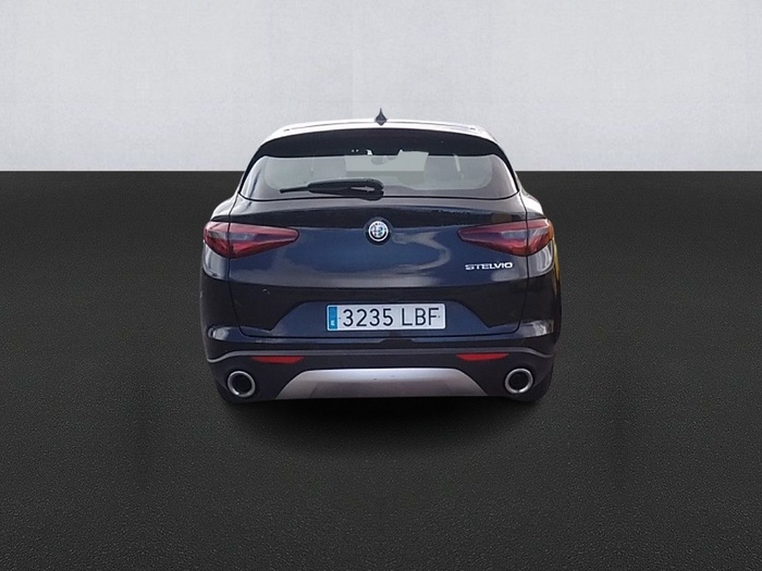 Alfa Romeo Stelvio 2.2 Diesel Executive RWD 118 kW (160 CV) Vehículo usado en Madrid Alfa Romeo Stelvio 2.2 Diesel Executive RWD 118 kW (160 CV) Vehículo usado en Madrid