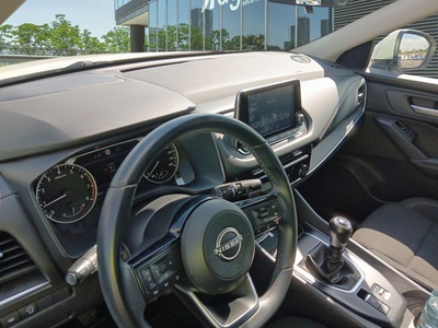 Nissan Qashqai DIG-T 140 mHEV Acenta 4x2 103 kW (140 CV) 7 Nissan Qashqai DIG-T 140 mHEV Acenta 4x2 103 kW (140 CV) 7