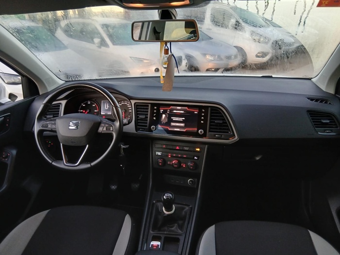 SEAT Ateca 1.6 TDI S&S Ecomotive Reference 85 kW (115 CV) Vehículo usado en Madrid SEAT Ateca 1.6 TDI S&S Ecomotive Reference 85 kW (115 CV) Vehículo usado en Madrid