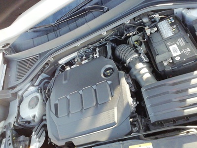 Volkswagen T-Roc Life 2.0 TDI 110 kW (150 CV) DSG 9 Volkswagen T-Roc Life 2.0 TDI 110 kW (150 CV) DSG 9