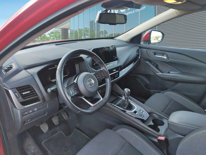 Nissan Qashqai DIG-T 140 mHEV N-Connecta 4x2 103 kW (140 CV) Vehículo usado en Madrid Nissan Qashqai DIG-T 140 mHEV N-Connecta 4x2 103 kW (140 CV) Vehículo usado en Madrid