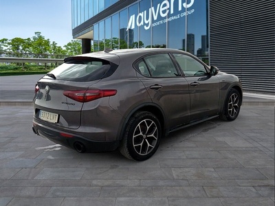 Alfa Romeo Stelvio 2.2 Diesel Sprint RWD 140 kW (190 CV) 4 Alfa Romeo Stelvio 2.2 Diesel Sprint RWD 140 kW (190 CV) 4