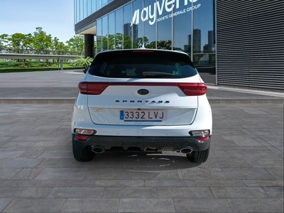 Kia Sportage 1.6 MHEV Black Edition 100 kW (136 CV) 5 Kia Sportage 1.6 MHEV Black Edition 100 kW (136 CV) 5