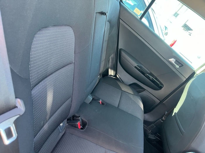 Kia Sportage 1.6 MHEV Black Edition 100 kW (136 CV) Vehículo usado en Madrid Kia Sportage 1.6 MHEV Black Edition 100 kW (136 CV) Vehículo usado en Madrid