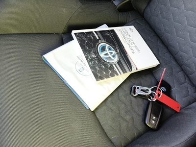 Toyota Corolla 1.8 125H Business Plus E-CVT 90 kW (122 CV) 9 Toyota Corolla 1.8 125H Business Plus E-CVT 90 kW (122 CV) 9