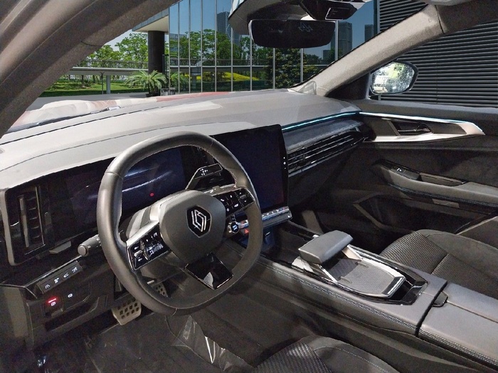 Renault Espace Esprit Alpine E-Tech full hybrid 147 kW (200 CV) Vehículo usado en Madrid Renault Espace Esprit Alpine E-Tech full hybrid 147 kW (200 CV) Vehículo usado en Madrid