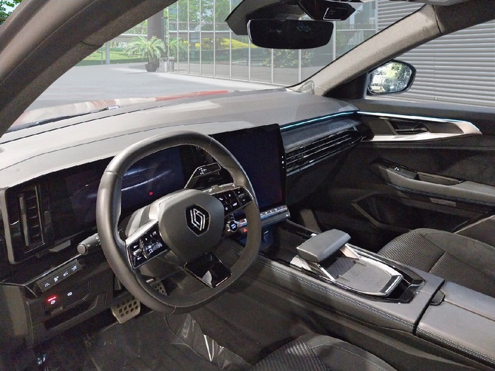 Renault Espace Esprit Alpine E-Tech full hybrid 147 kW (200 CV) Vehículo usado en Madrid Renault Espace Esprit Alpine E-Tech full hybrid 147 kW (200 CV) Vehículo usado en Madrid