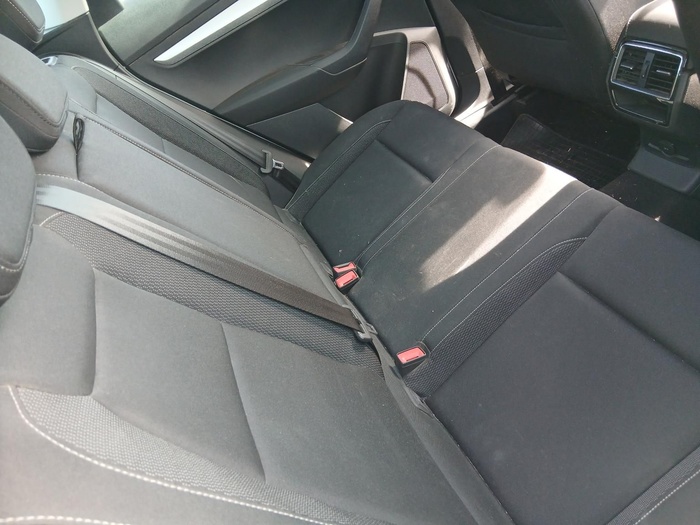 Skoda Karoq 2.0 TDI Ambition 4X4 DSG 110 kW (150 CV) Vehículo usado en Madrid Skoda Karoq 2.0 TDI Ambition 4X4 DSG 110 kW (150 CV) Vehículo usado en Madrid