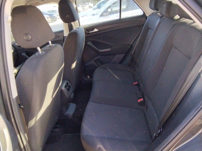 Volkswagen T-Roc Edition 2.0 TDI 85 kW (115 CV) Vehículo usado en Madrid Volkswagen T-Roc Edition 2.0 TDI 85 kW (115 CV) Vehículo usado en Madrid