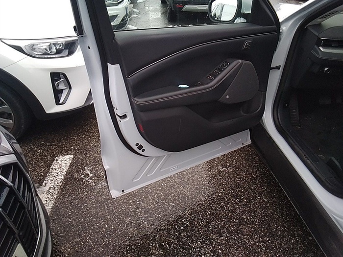 Ford Mustang Mach-E Batería 98.8Kwh 216 kW (294 CV) Vehículo usado en Madrid Ford Mustang Mach-E Batería 98.8Kwh 216 kW (294 CV) Vehículo usado en Madrid